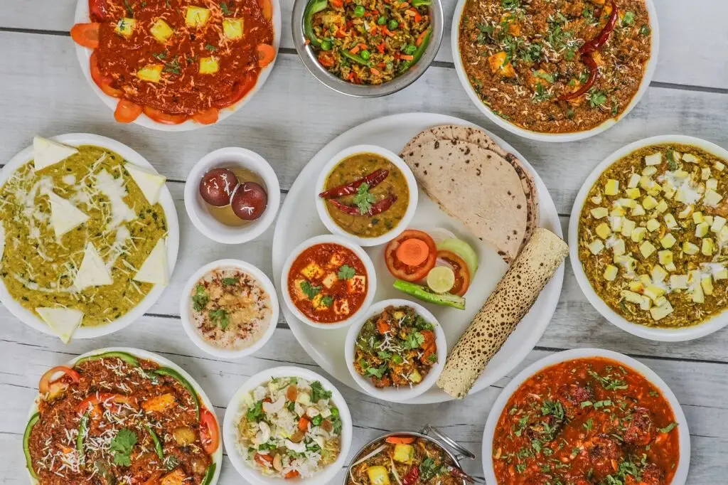 Smoothie, Indian healthy thali, and salad bowl collage – Easy recipes at HealthyPlateRecipes.in